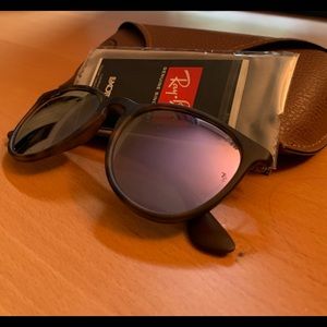 Erika Raybans w/ Case